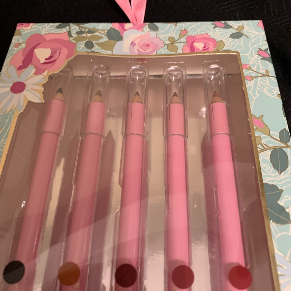 beauty concepts  5 colors